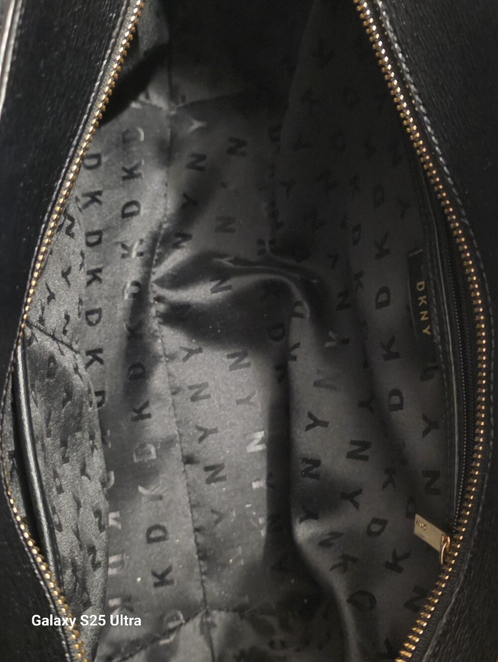 DKNY Bryant Saffiano Cow Leather Medium Tote Bag Black Gold Hardware EUC - Picture 15 of 17